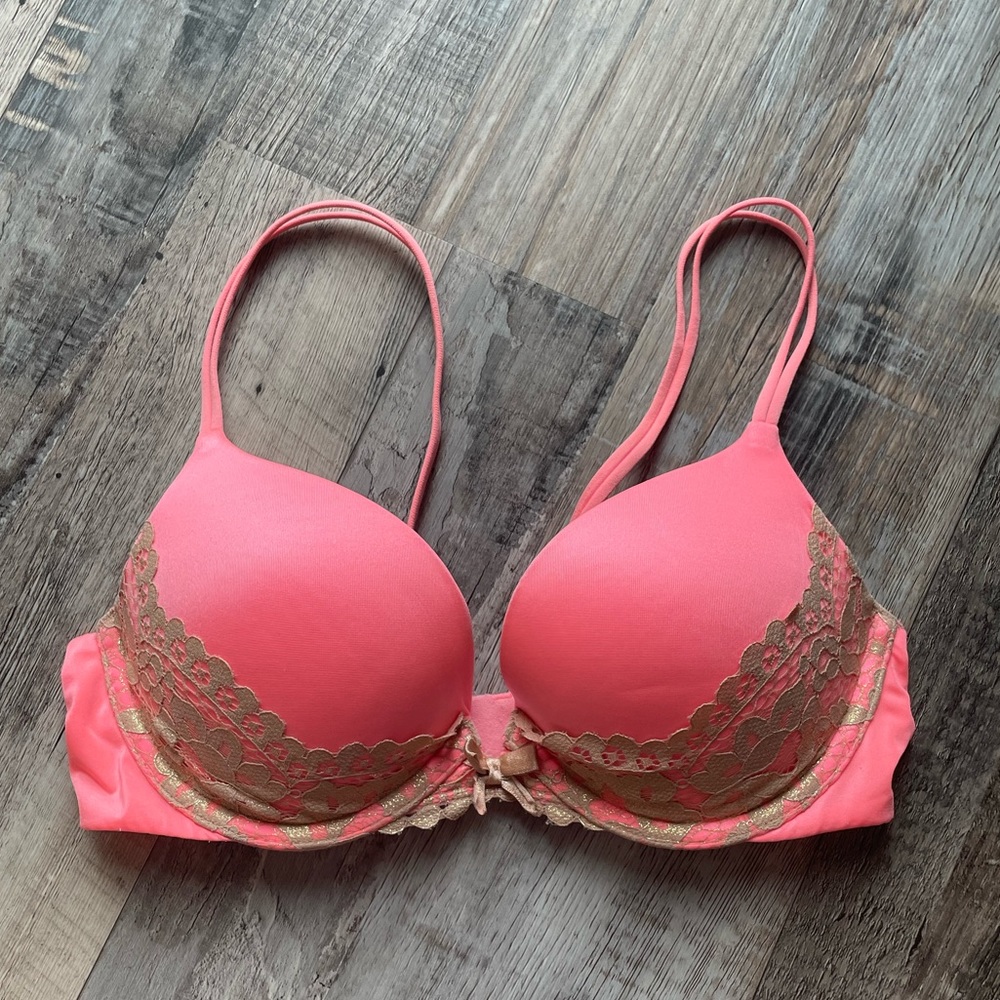 Victoria’s Secret push up bra 32C